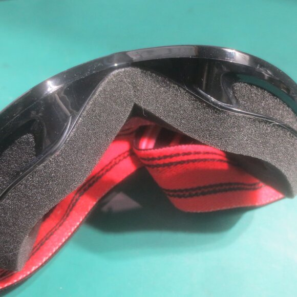 Brand New Bolle Ski and Athletic Eye Safety Goggles. - Picture 12 of 13
